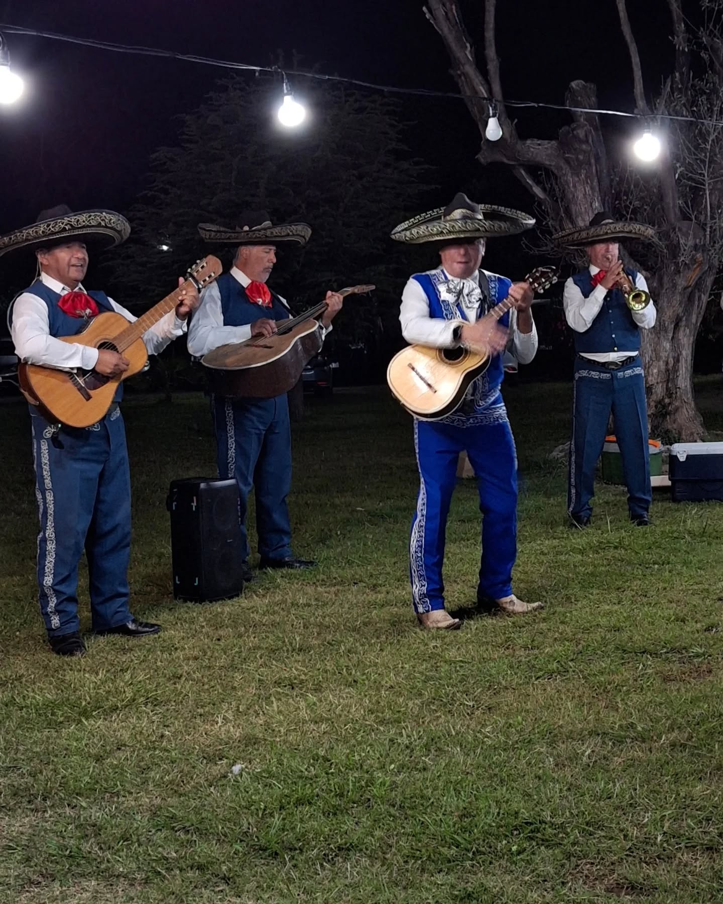 Grupo Mariachi Sangre Azteca